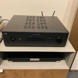 WD-Oensingen-AG_SwissHD_Moebel_Rowen_Lautsprecher_NAD_C388_Verstaerker_Clearaudio_Concept_Plattenspieler-5